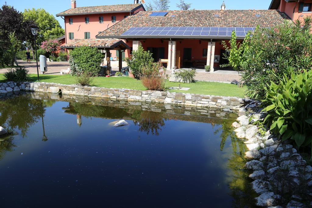 Isola Di Wight Bed and Breakfast San Michele al Tagliamento Exteriör bild